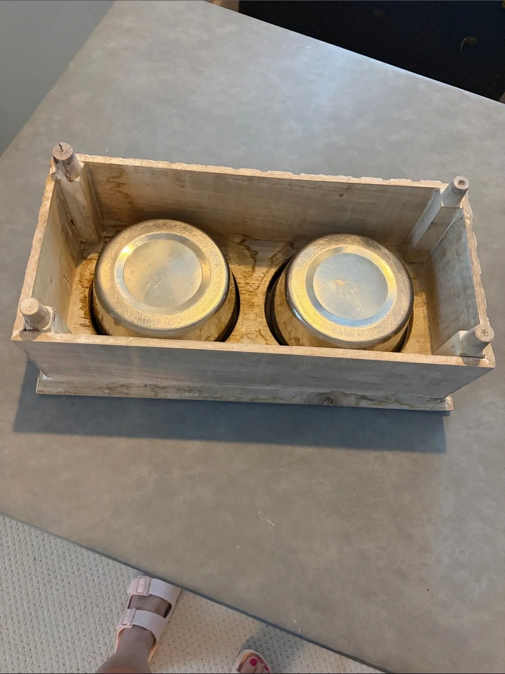 Decorative Double Dog Bowl Stand in Bleached Whitewashed Wood